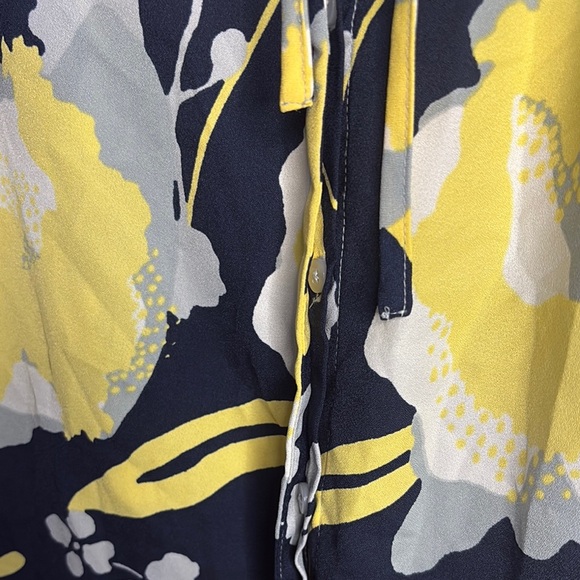 Banana Republic Yellow and Gray Floral Blouse - Picture 4 of 6